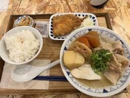 野菜を食べる ごちそうとん汁 ごちとん ホワイティうめだ店