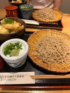 石臼挽き十割蕎麦 八