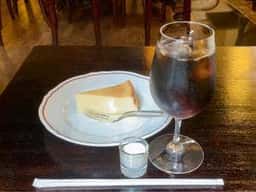 アンセーニュダングル 原宿店