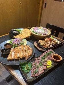 個室×地鶏×海鮮 居酒屋とりせん 四ツ谷店