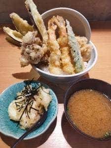 新宿御苑 天ぷら串 山本家
