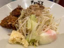 まぜそば 油そば たまにらーめん チョップス