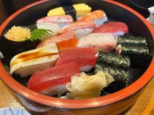 すし亭郡司