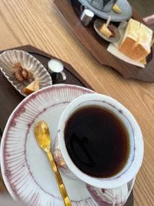 HOUSest-LIFE+CAFE