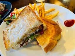 デイリーズ カフェ ヒガコ