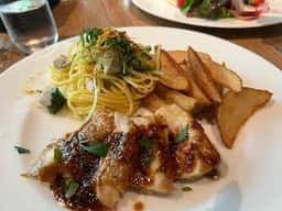 キハチ 青山本店