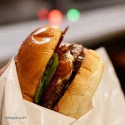 ゴールデンブラウン