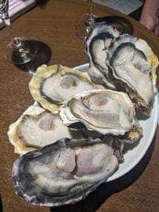 SEAFOOD STAND PACIOREK HANATARE