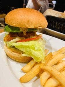 モスプレミアム 千駄ヶ谷店