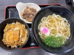 資さんうどん 本店