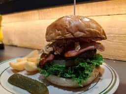 Burgers&Fries Sakura_Saku