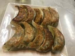 餃子とワイン屋