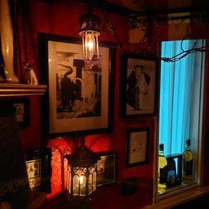BAR VINE 2