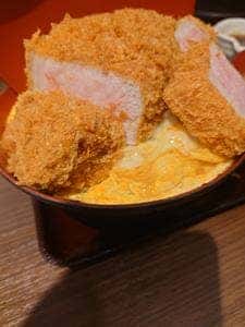 肉屋食堂 たけうち 蕨店