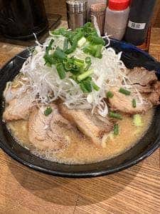 とんこつらーめん 無極 西台