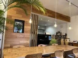 somewhere/cafe