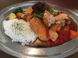 洋風食堂はらいそ