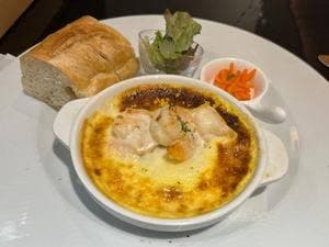 AUX BACCHANALES 八重洲