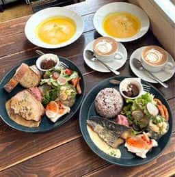 NUMBER FIVE CAFE