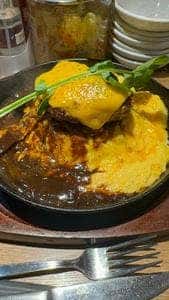 肉オムライス専門店 肉とたまご 新宿店