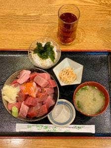 大衆酒場 まる富