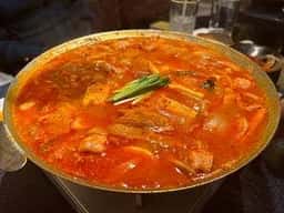 李朝房