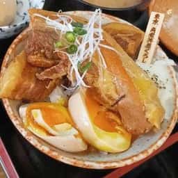 角煮丼屋くろしろ