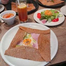 ブレッツカフェ クレープリー 表参道店