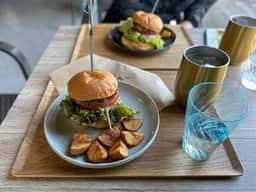 SEA SIDE KITCHEN 環