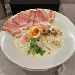 鶏白湯ラーメン suma suma