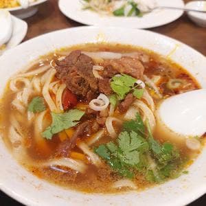 四川料理・蘭州ラーメン 牛王 本陣駅前店