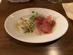 自然派ワインとアテ・サクラ