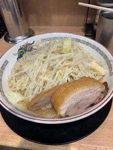 ラーメン豚山 池袋西口店