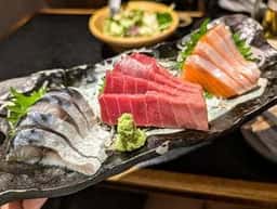 個室×地鶏×海鮮 居酒屋とりせん 四ツ谷店