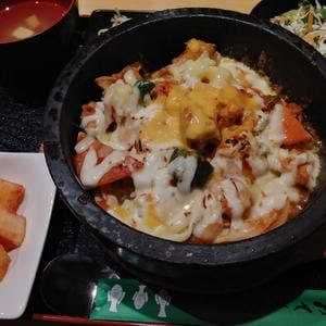 韓国家庭料理&居酒屋 うわさのへそんちゃん 新大久保店