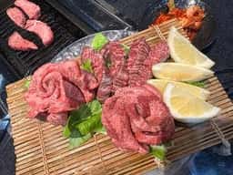 焼肉 やいち