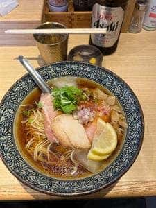 地鶏と金目鯛 中華そば 鶯