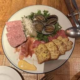 ビストロガブリ 大門店