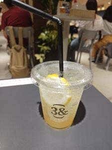 3& サンドとスカッシュ エキマルシェ大阪店
