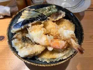 Cafe dining mou mou