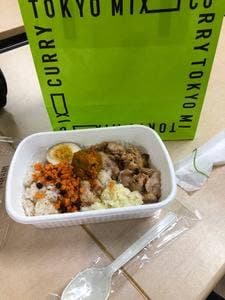 BOWLS 新東京ビル