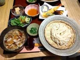 足踏みうどん 開都