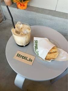 Stroll_in