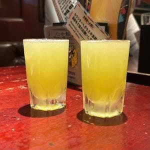 HUB 新宿靖国通り店