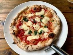 the switchback TATESHiNA farm and trail 薪窯料理と山歩き