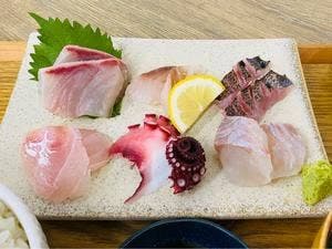 おさかな食堂うおよし