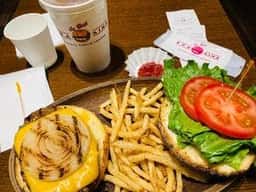 KUA'AINA 丸ビル店