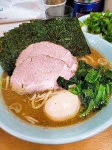 横浜ラーメン 武蔵家 綾瀬店