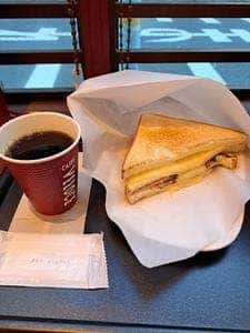 カフェ・ベローチェ 人形町店