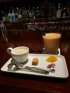 Bar 眞